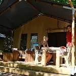De La Foret Seasonova