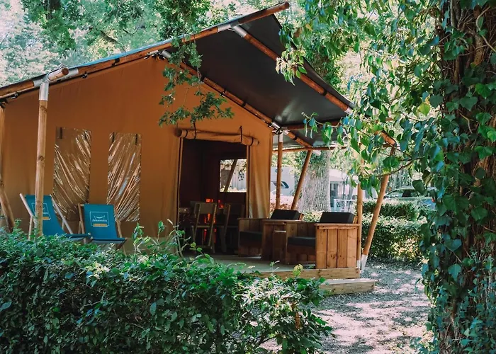 مكان تخييم De La Foret Seasonova